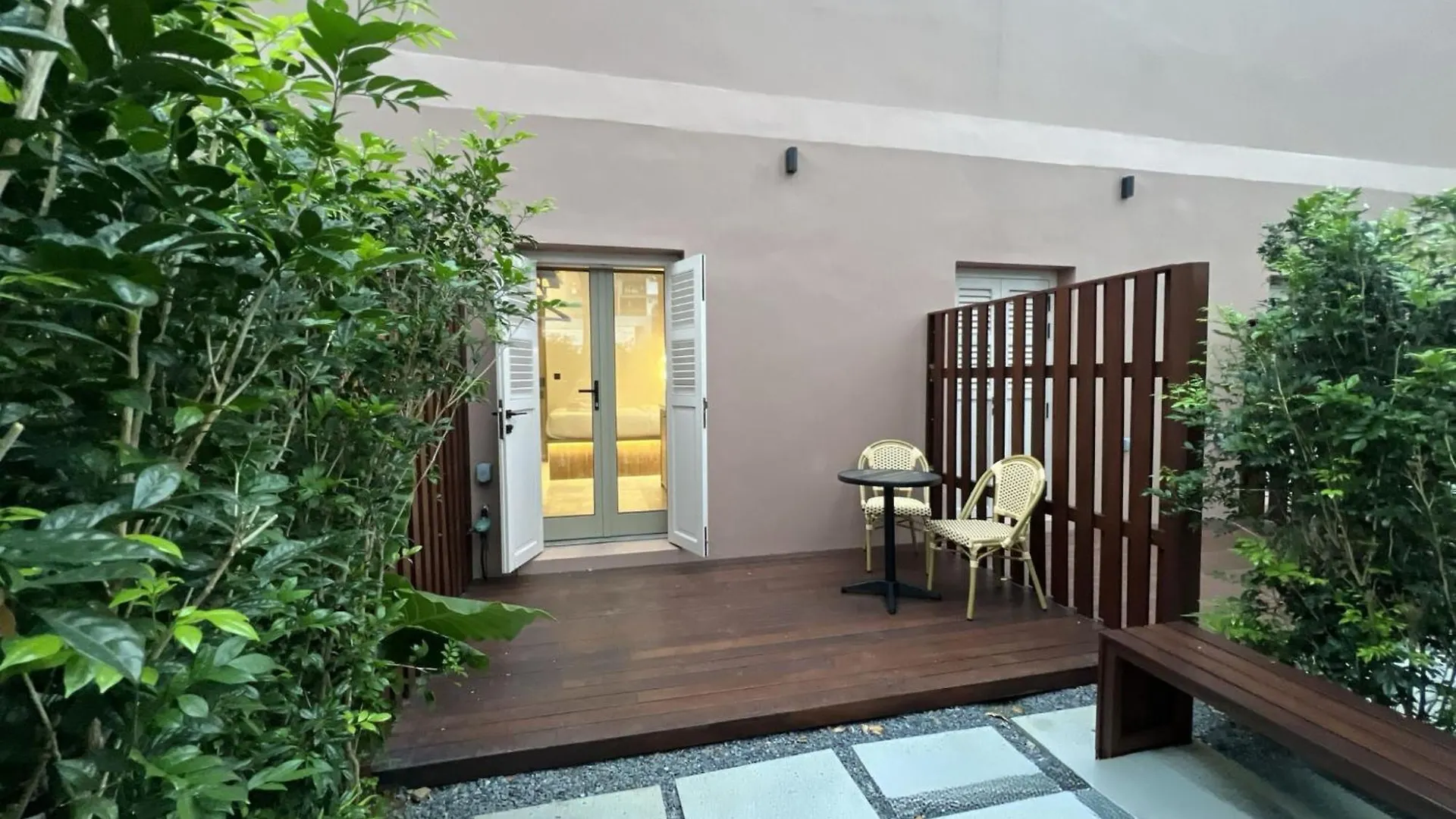 Heritage Collection On Victoria - Mobile App Check-In Singapore