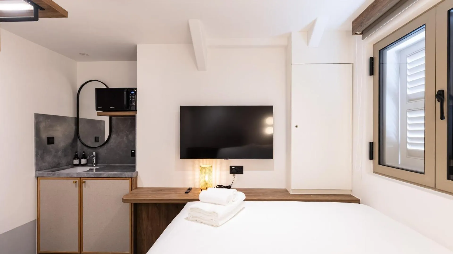 Heritage Collection On Victoria - Mobile App Check-In Singapore Hotel